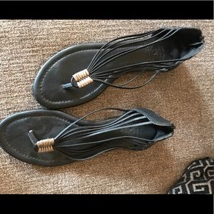 Black lucky Brand sandals